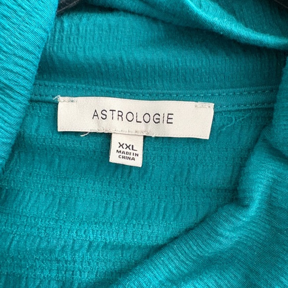 Teal Women's Top plus size with Button Detail - Picture 3 of 3
